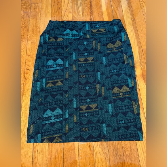 LuLaRoe Women’s Turquoise Aztec Print Cassie Pencil Mini Skirt Size Large - Picture 3 of 3